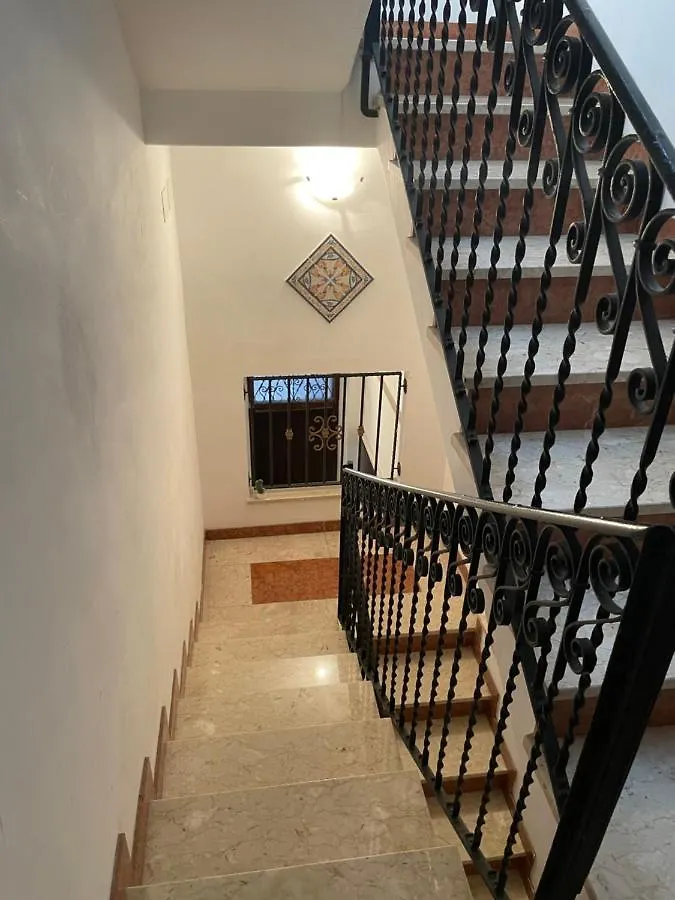 Maya Palace Real Rooms Palermo Centre Close To Cathedral Гостевой дом
