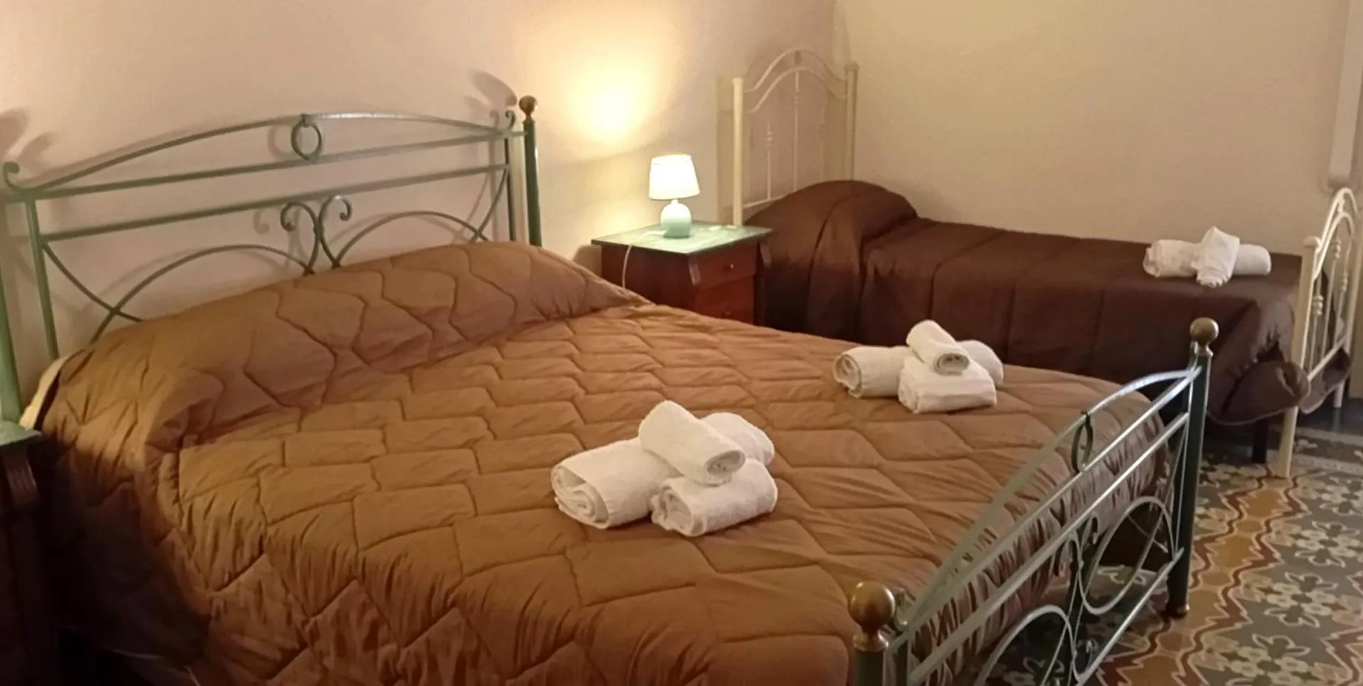 Maya Palace Real Rooms Palermo Centre Close To Cathedral Affittacamere